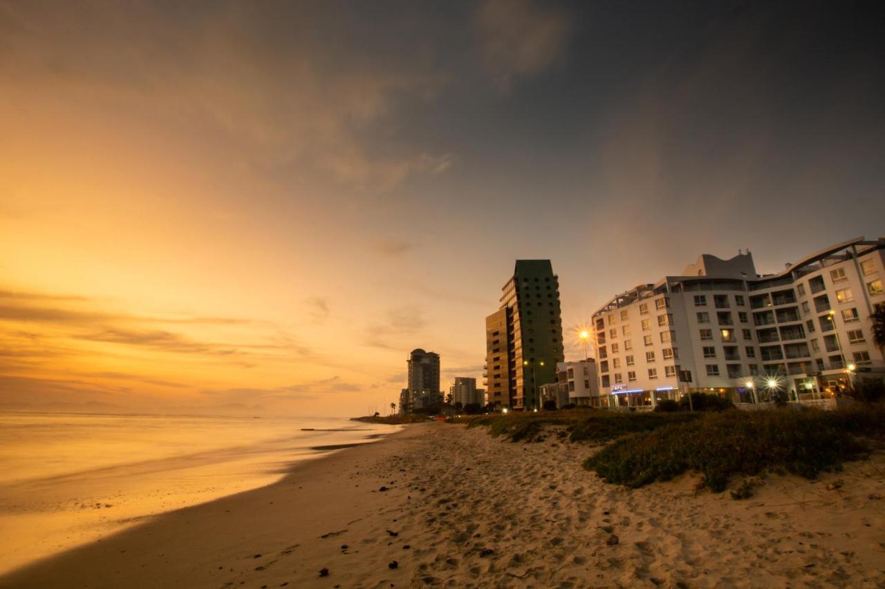 Ocean Breeze Hotel Странд Екстер'єр фото