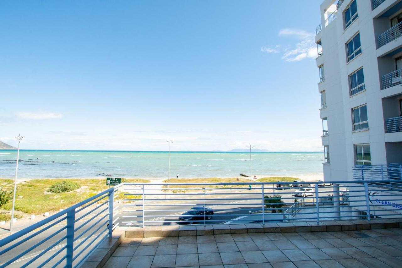 Ocean Breeze Hotel Странд Екстер'єр фото