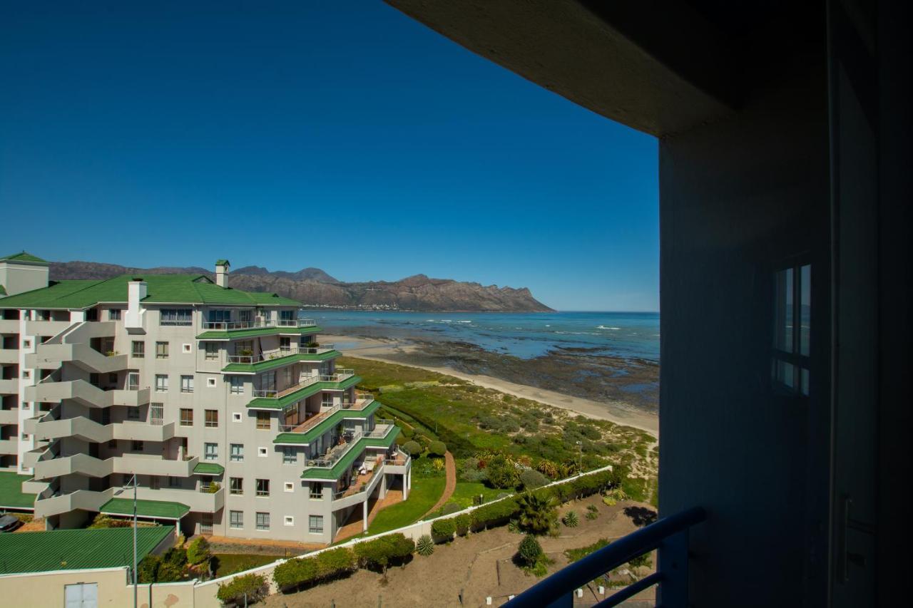 Ocean Breeze Hotel Странд Екстер'єр фото