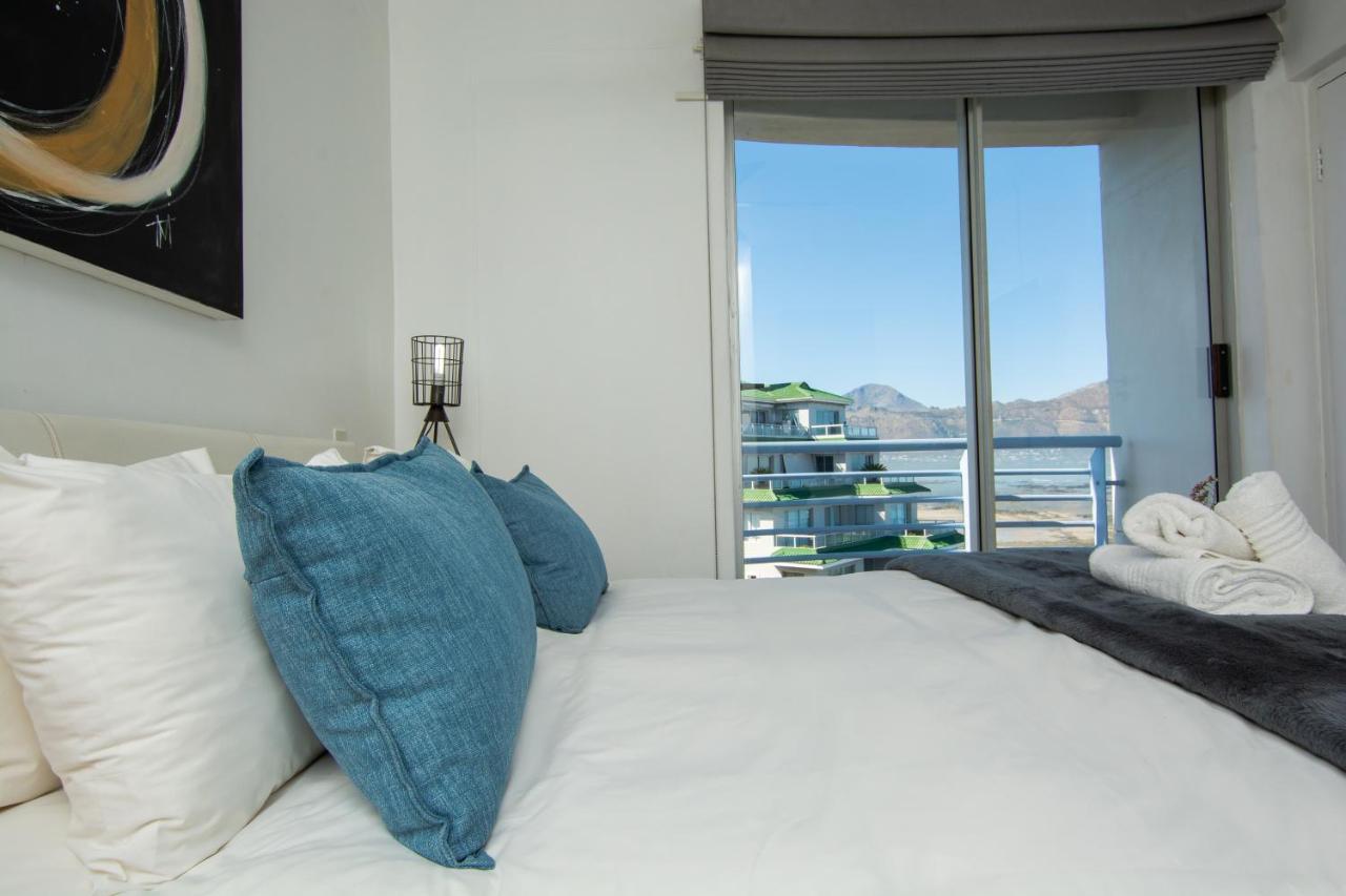 Ocean Breeze Hotel Странд Екстер'єр фото